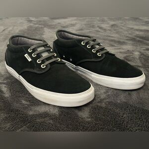 Men's Leather VANS PRO Black White Shoes Size 11 - Excellent Pre-owned Condition